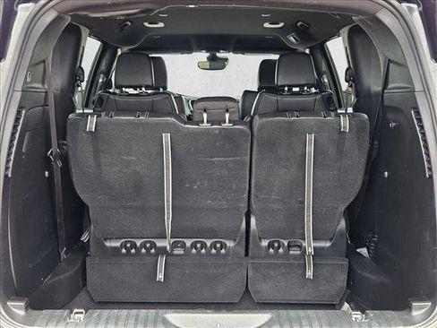 Used 2025 Chrysler Pacifica Select FWD image 6