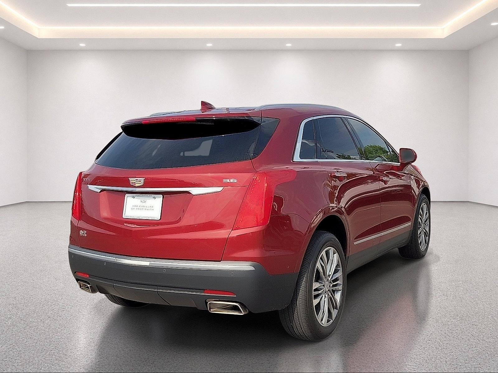 Used 2017 Cadillac XT5 Premium Luxury w/ Driver Assist Package FWD image 5