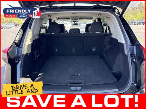 Used 2024 Nissan Rogue SV FWD image 23
