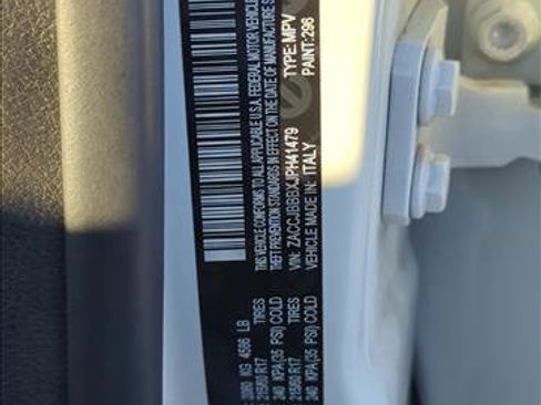 Used 2018 Jeep Renegade Latitude w/ Cold Weather Group image 27