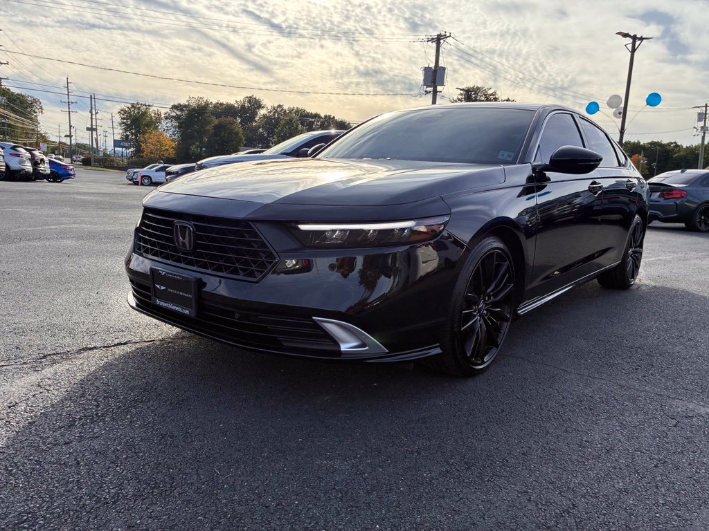 Used 2025 Honda Accord Touring image 3