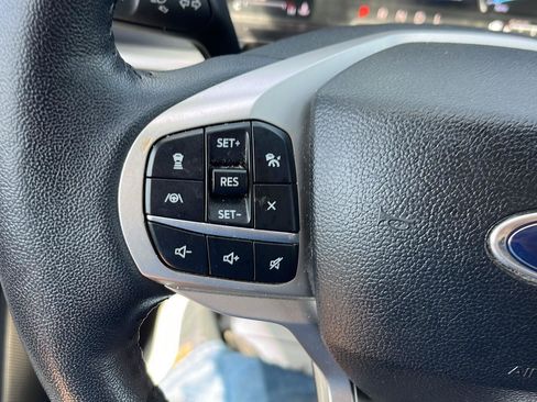 Used 2023 Ford Explorer XLT w/ Equipment Group 202A AWD/4WD image 11