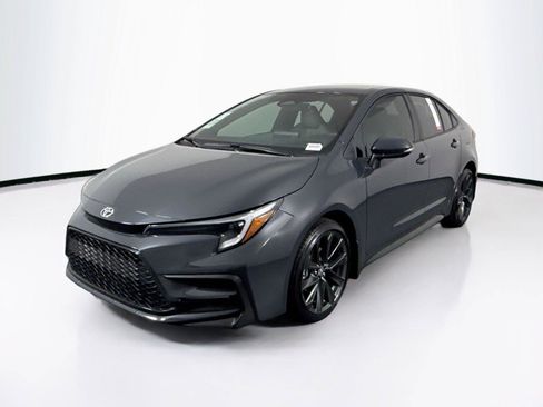 Certified 2025 Toyota Corolla SE w/ Convenience Package FWD image 2