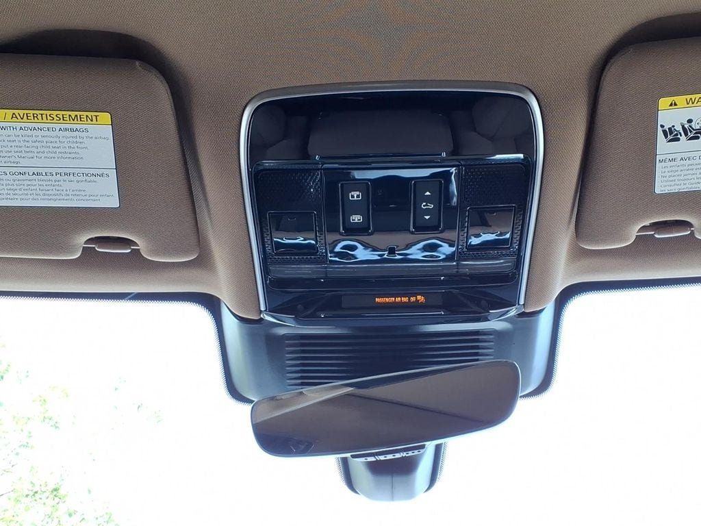 New 2026 Land Rover Range Rover Long Wheelbase SE AWD/4WD image 23