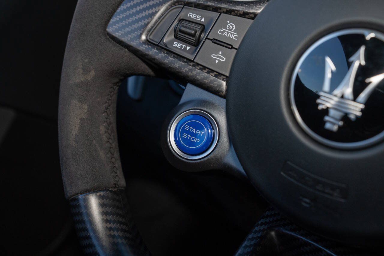 Used 2023 Maserati MC20 Coupe RWD image 34