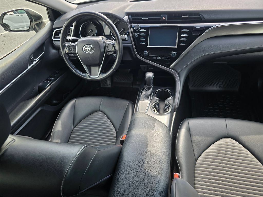 Used 2018 Toyota Camry SE FWD image 15