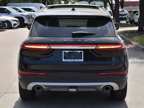 New 2026 Lincoln Corsair Reserve w/ Towing Package image 8