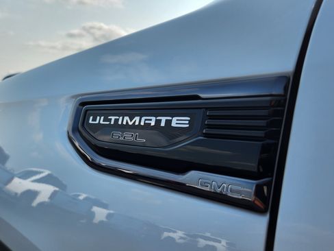 Used 2024 GMC Sierra 1500 Denali Ultimate AWD/4WD image 11