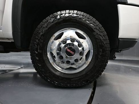 Used 2021 GMC Sierra 3500 Denali w/ Denali Ultimate Package image 18