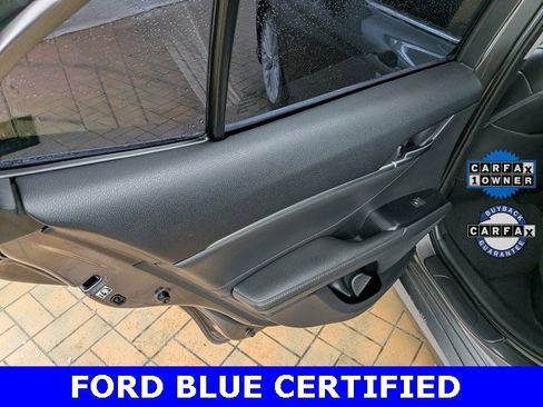 Used 2018 Toyota Camry XLE image 18