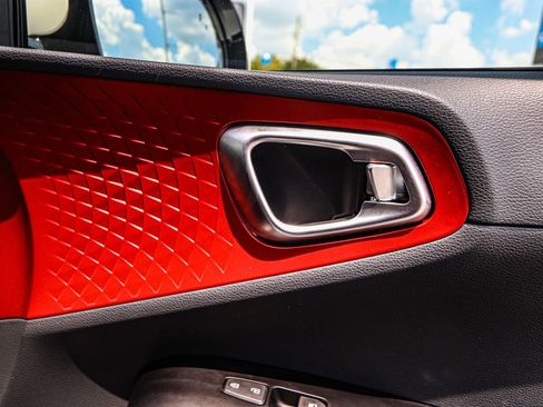 Used 2024 Kia Soul GT-Line image 45