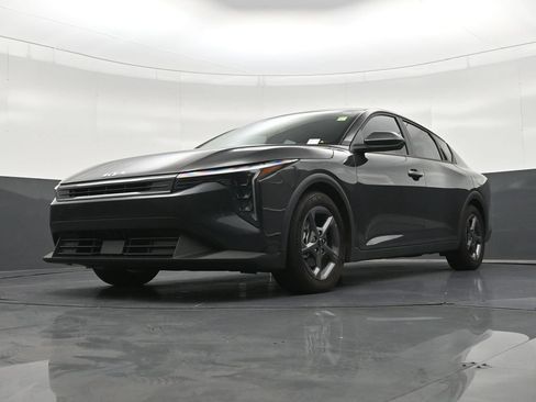 Used 2025 Kia K4 FWD image 24