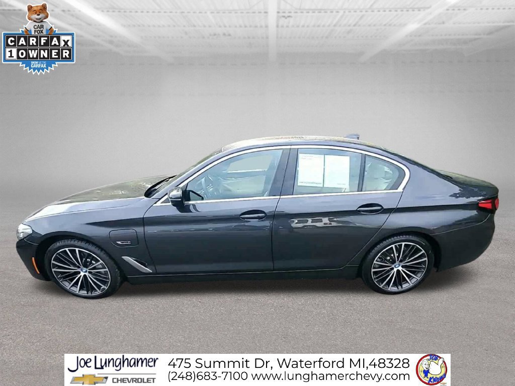 Used 2023 BMW 530e xDrive w/ Premium Package AWD/4WD image 6
