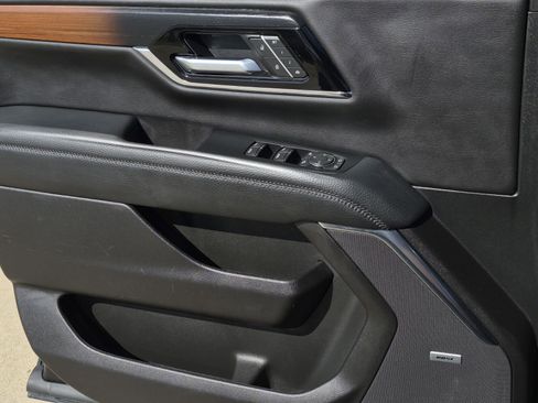 Used 2025 GMC Yukon Denali image 25