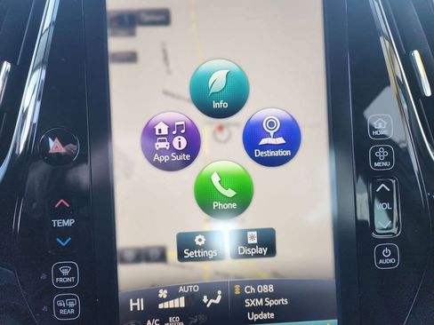 Used 2017 Toyota Prius Prime Premium image 29