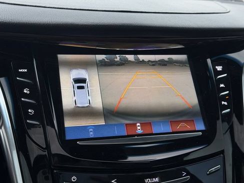 Used 2018 Cadillac Escalade Luxury AWD/4WD image 16