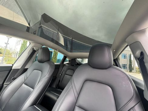 Used 2023 Tesla Model Y Long Range AWD/4WD image 11