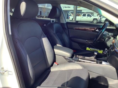 Used 2019 Kia Cadenza Technology image 37