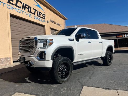 Used 2021 GMC Sierra 1500 Denali w/ Denali Ultimate Package AWD/4WD image 7