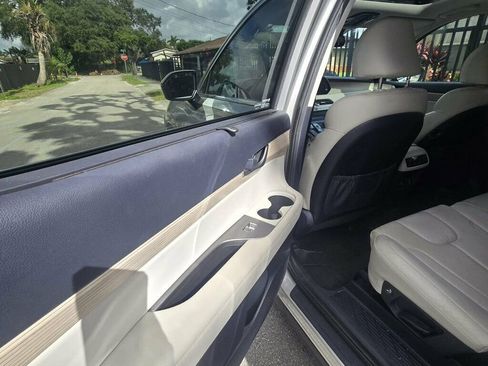 Used 2022 Hyundai Palisade SEL w/ 8P Bench Seat Package image 10