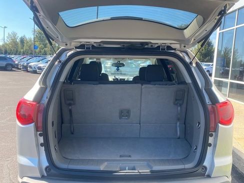 Used 2012 Chevrolet Traverse LS image 6