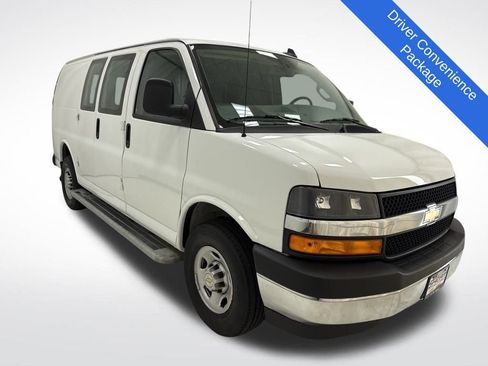 Used 2024 Chevrolet Express 2500 w/ Driver Convenience Package image 3