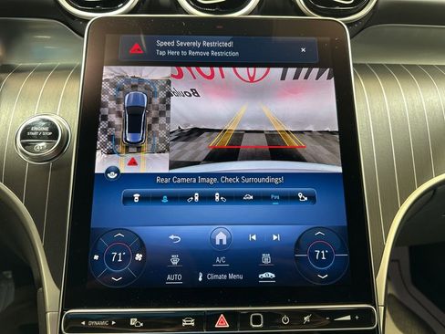 Used 2024 Mercedes-Benz GLC 300 4MATIC image 32