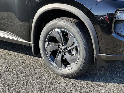 New 2026 Nissan Rogue SV image 7