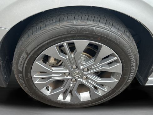 Certified 2025 Honda Odyssey Touring image 37