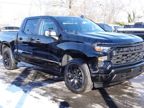 Used 2023 Chevrolet Silverado 1500 Custom image 4