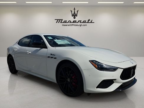 New 2024 Maserati Ghibli Modena Ultima Q4 AWD/4WD image 3