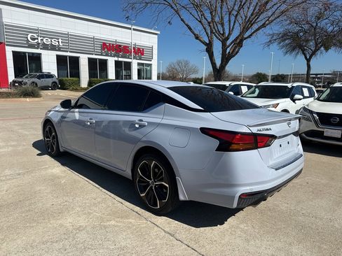 Certified 2023 Nissan Altima 2.5 SR image 8