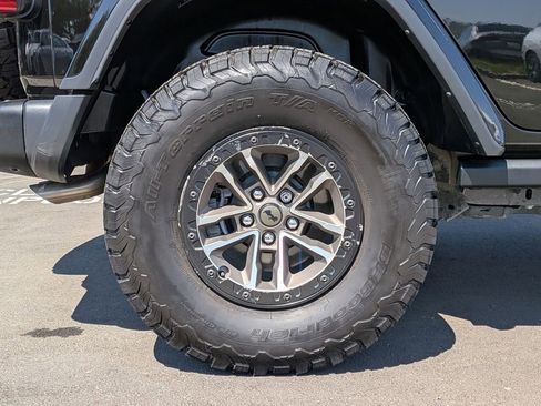 Used 2024 Jeep Wrangler Unlimited Rubicon 392 AWD/4WD image 27