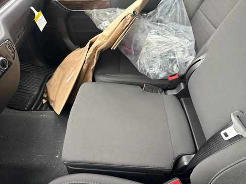 New 2026 GMC Sierra 3500 SLE w/ SLE Convenience Package image 18