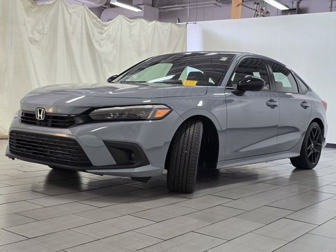 Used 2023 Honda Civic Sport image 11