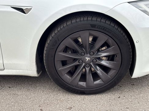 Used 2019 Tesla Model S 100D image 10