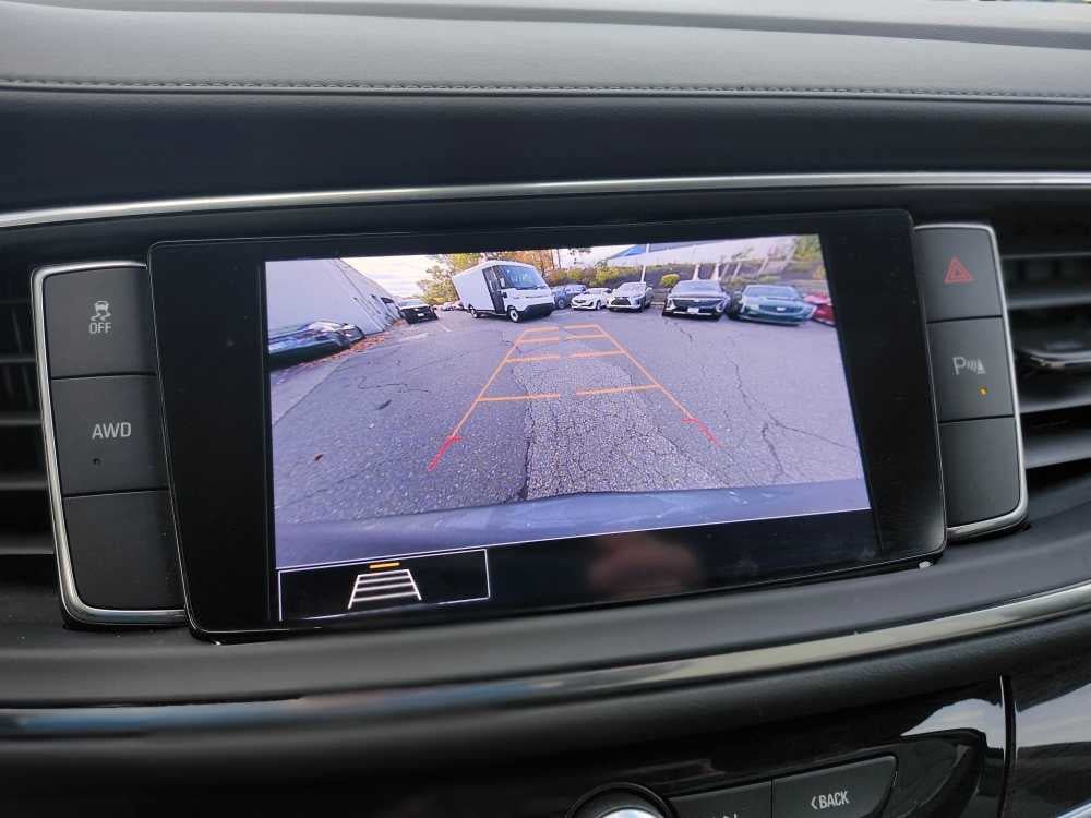 Used 2020 Buick Enclave Essence AWD/4WD image 20