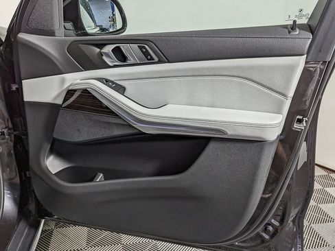 Certified 2023 BMW X5 xDrive40i w/ Premium Package image 32