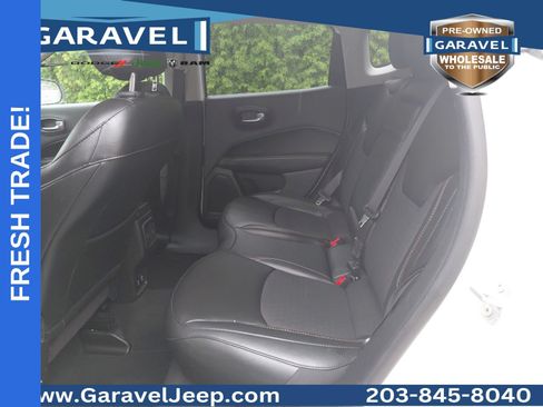 Used 2019 Jeep Compass Latitude w/ Popular Equipment Group AWD/4WD image 17
