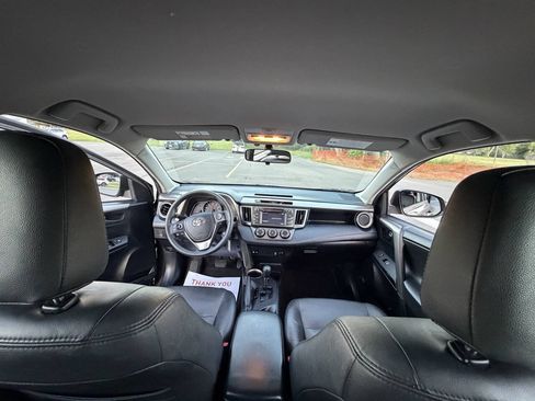 Used 2015 Toyota RAV4 LE AWD/4WD image 14