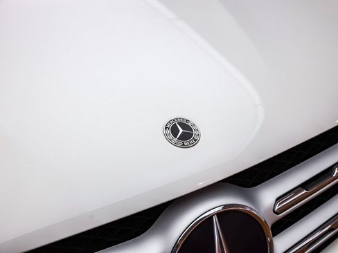 Used 2022 Mercedes-Benz GLC 300 image 9
