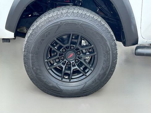 Used 2020 Toyota Tacoma TRD Pro AWD/4WD image 32