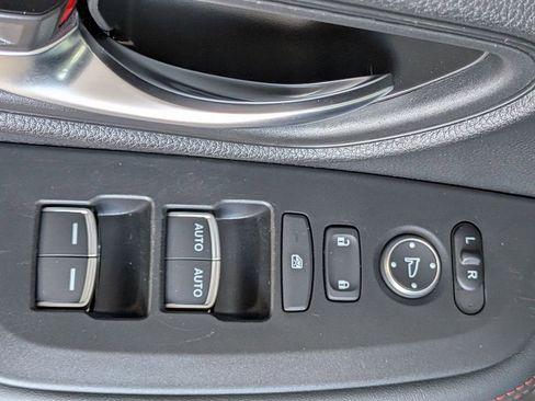Used 2025 Honda HR-V Sport image 15