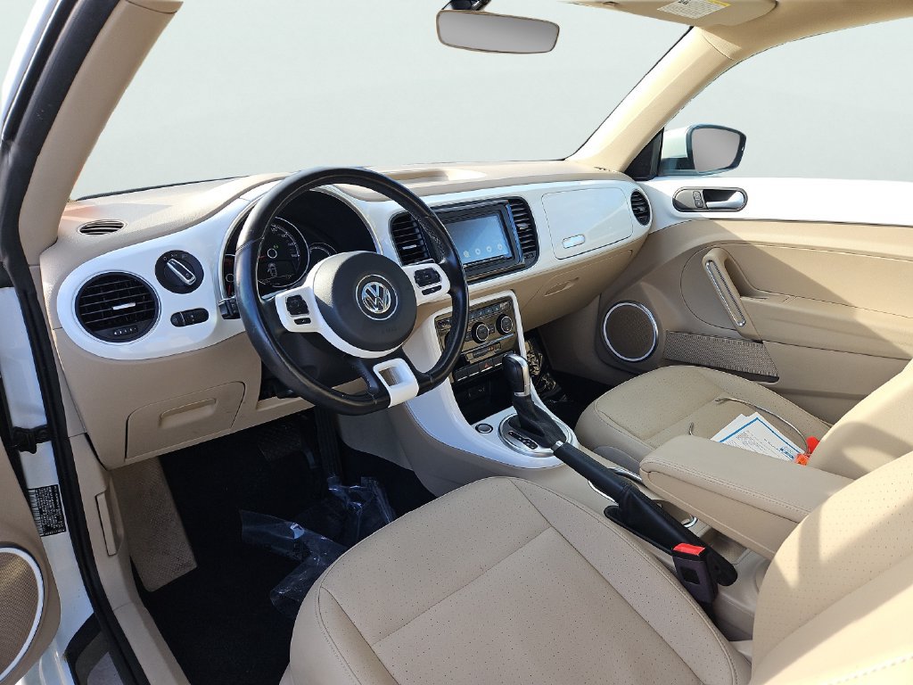 Used 2019 Volkswagen Beetle 2.0T SE FWD image 11