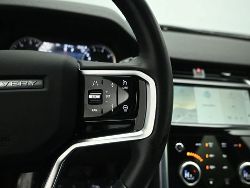 Used 2023 Land Rover Discovery Sport SE AWD/4WD image 17