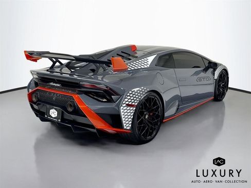 Used 2021 Lamborghini Huracan STO image 8