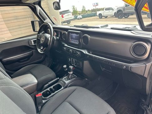 Used 2019 Jeep Wrangler Unlimited Sport S AWD/4WD image 30