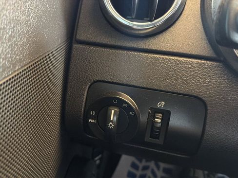 Used 2008 Ford Mustang Premium RWD image 19