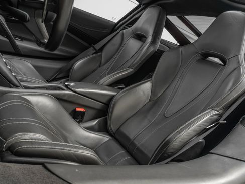 Used 2019 McLaren 720S Luxury image 23