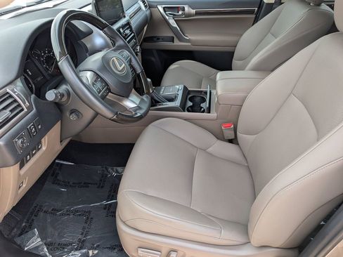 Used 2023 Lexus GX 460 Premium w/ Premium Plus Package image 11
